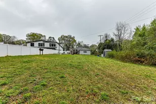 1240 Skyview Rd, Charlotte, NC 28208 - Photo 24