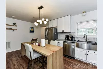 1240 Skyview Road, Charlotte, NC 28208 - Photo 6