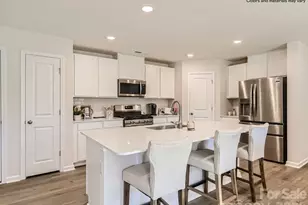 543 Sand Dunes Dr, Kannapolis, NC 28081 - Photo 2