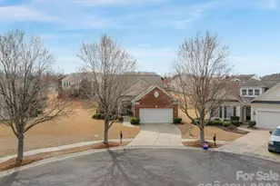 1008 Magpie Ct, Indian Land, SC 29707 - Photo 2
