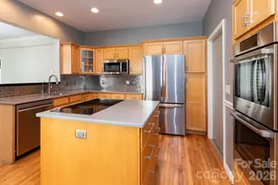 31 Little Cedar Ct, Asheville, NC 28805 - Photo 10