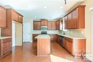 2003 Fallondale Rd, Waxhaw, NC 28173 - Photo 4