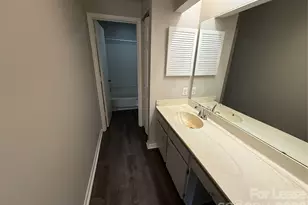 4617 Sharon Chase Dr, Charlotte, NC 28215 - Photo 10