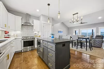 68 Curtain Bluff, Hendersonville, NC 28791 - Photo 4