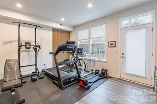 924 Broad River Ln, Charlotte, NC 28211 - Photo 4