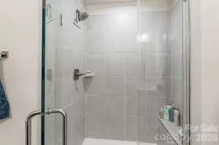 924 Broad River Ln, Charlotte, NC 28211 - Photo 16