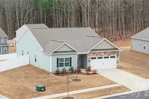 131 N Sina St, Troutman, NC 28166 - Photo 18