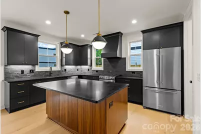 2757 Parkway Avenue, Charlotte, NC 28208 - Photo 6