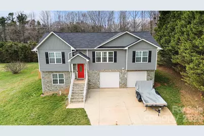 2061 Gary Lane, Hickory, NC 28602 - Photo 2