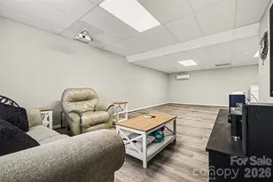 2061 Gary Ln, Hickory, NC 28602 - Photo 18