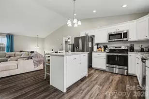 2061 Gary Ln, Hickory, NC 28602 - Photo 10