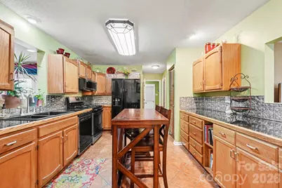 140 Eastwood Drive, Statesville, NC 28625 - Photo 2