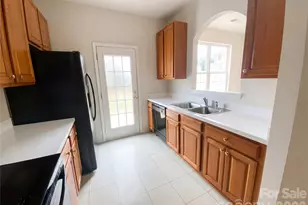 5220 Glenlea Walk Ln, Charlotte, NC 28216 - Photo 2