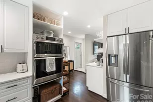 1042 Broadmoor Dr, Charlotte, NC 28209 - Photo 8