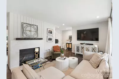 1042 Broadmoor Drive, Charlotte, NC 28209 - Photo 4