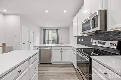 328 Yorkshire Drive, Charlotte, NC 28217 - Photo 10