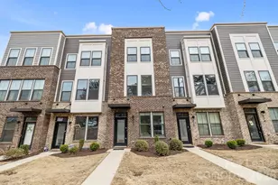 328 Yorkshire Dr, Charlotte, NC 28217 - Photo 2