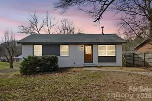 40 Evelake Dr, Asheville, NC 28806 - Photo 1