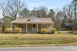 2346 Sam Newell Rd, Matthews, NC 28105 - Photo 1