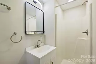 5447 Alpine Ln, Charlotte, NC 28269 - Photo 32