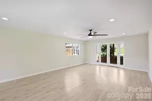 5447 Alpine Ln, Charlotte, NC 28269 - Photo 8