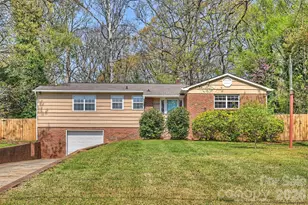 5447 Alpine Ln, Charlotte, NC 28269 - Photo 2