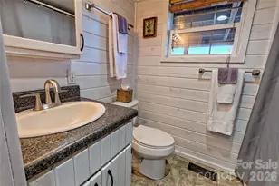 1628 Round Hill Rd, Bryson City, NC 28713 - Photo 14