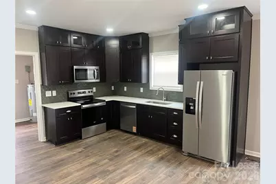 205 Wood Street, Mount Holly, NC 28120 - Photo 2