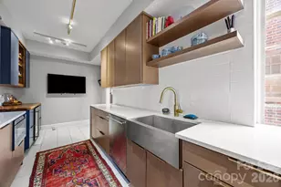 301 W 10th St, Charlotte, NC 28202 - Photo 16