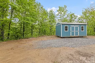 328 Mountain Lion Trl, Maggie Valley, NC 28751 - Photo 26