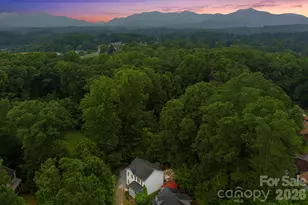 15 Asbury Cottage Dr, Candler, NC 28715 - Photo 2