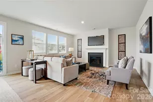 2718 Phoenix Ct, Gastonia, NC 28052 - Photo 4