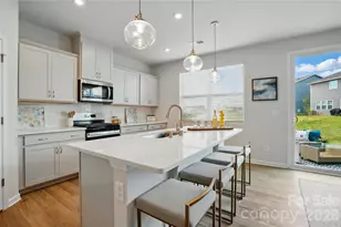 2718 Phoenix Ct, Gastonia, NC 28052 - Photo 8