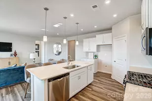 2724 Phoenix Ct, Gastonia, NC 28052 - Photo 6