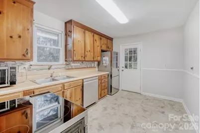 3728 Seaforth Drive, Charlotte, NC 28205 - Photo 8