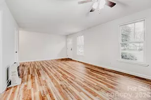 3728 Seaforth Dr, Charlotte, NC 28205 - Photo 6