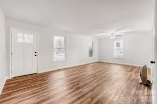 3728 Seaforth Dr, Charlotte, NC 28205 - Photo 4