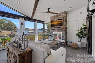 18026 Whispering Oaks Dr, Cornelius, NC 28031 - Photo 8