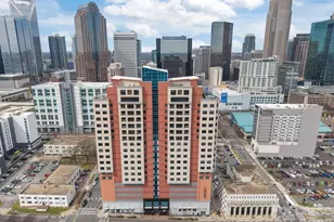 222 S Caldwell St, Charlotte, NC 28202 - Photo 2