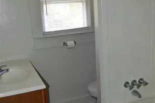 245 N Main St, Troutman, NC 28166 - Photo 6