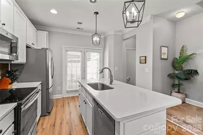 343 Hurston Circle, Charlotte, NC 28208 - Photo 10