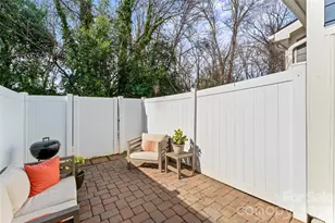 343 Hurston Circle, Charlotte, NC 28208 - Photo 2