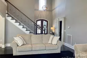 5147 Mdw Pk Ln, Hickory, NC 28602 - Photo 6