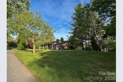 70 Winchester Drive, Waynesville, NC 28785 - Photo 2