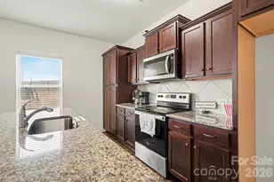 113 Buoy Ln, Statesville, NC 28677 - Photo 10