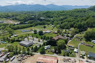 70 Winchester Dr, Waynesville, NC 28785 - Photo 6