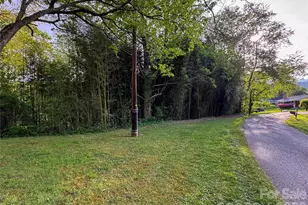 70 Winchester Dr, Waynesville, NC 28785 - Photo 18