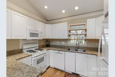 1109 Citation Circle, Hendersonville, NC 28739 - Photo 8