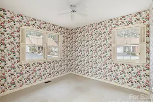 1109 Citation Cir, Hendersonville, NC 28739 - Photo 20