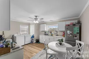 620 Linville St, Morganton, NC 28655 - Photo 8